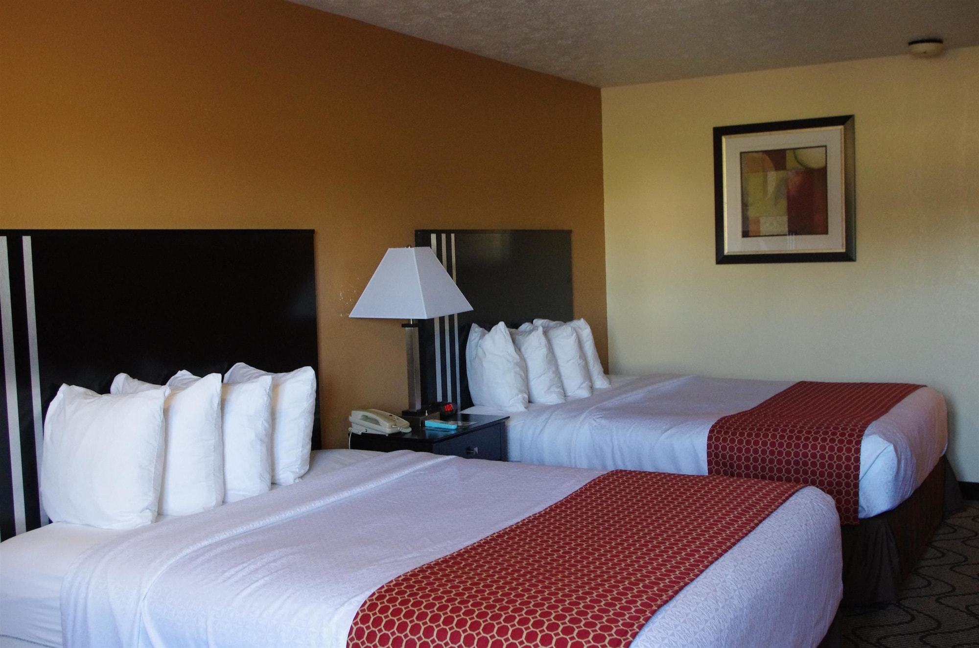 غرفة قياسية بسريرين كوين، Best Western Campbellsville Inn 4/6