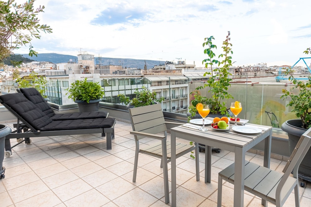 Polis Grand Hotel 40/44