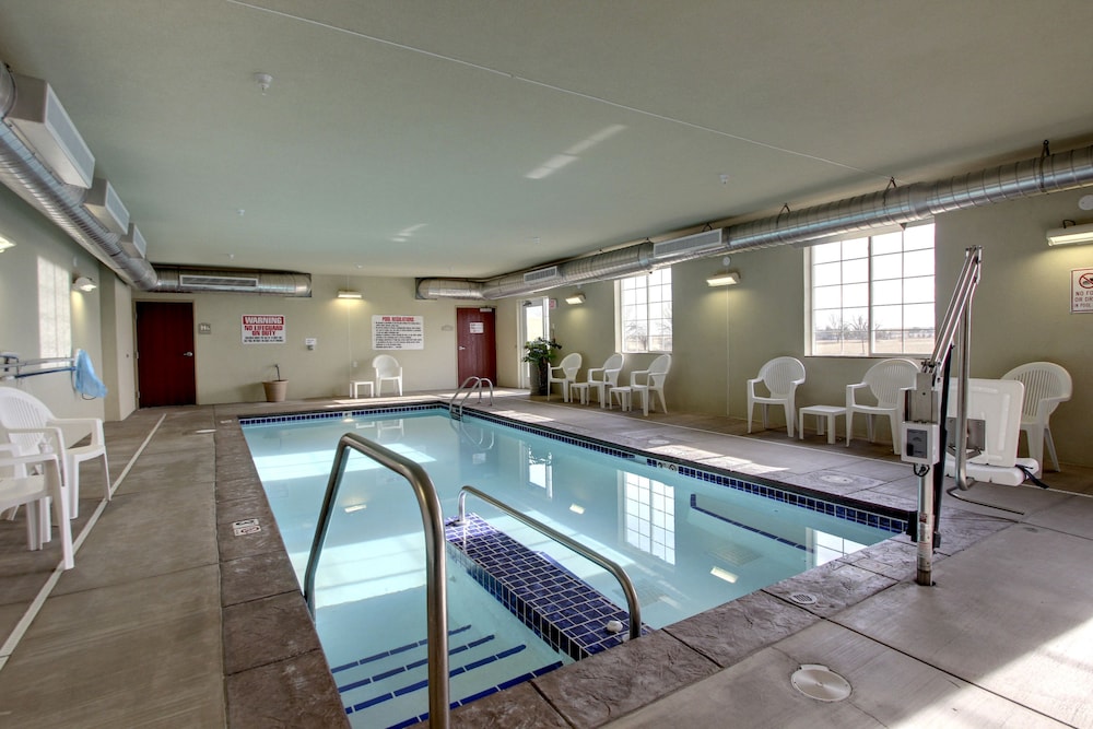 Cobblestone Hotel Wayne 27/44