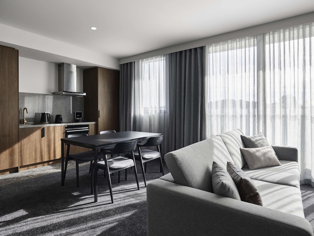 Rydges Ringwood 37/59