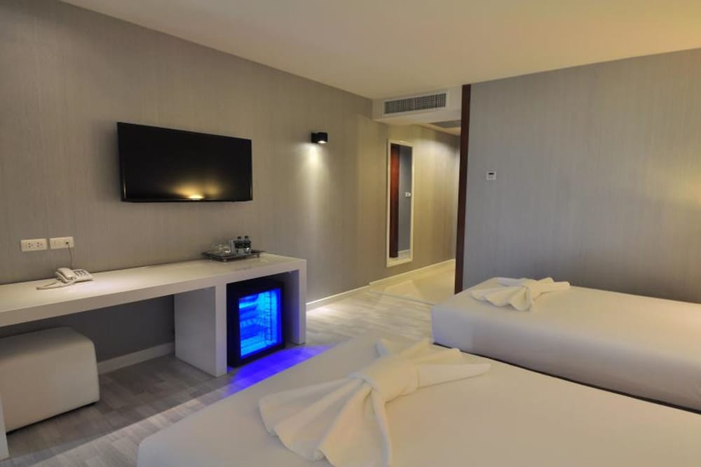 Tanzeno Hotel 5/15