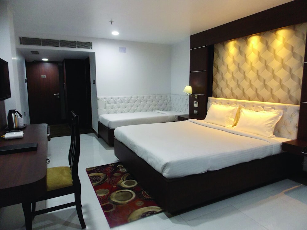 Airport City Hotel 14/35