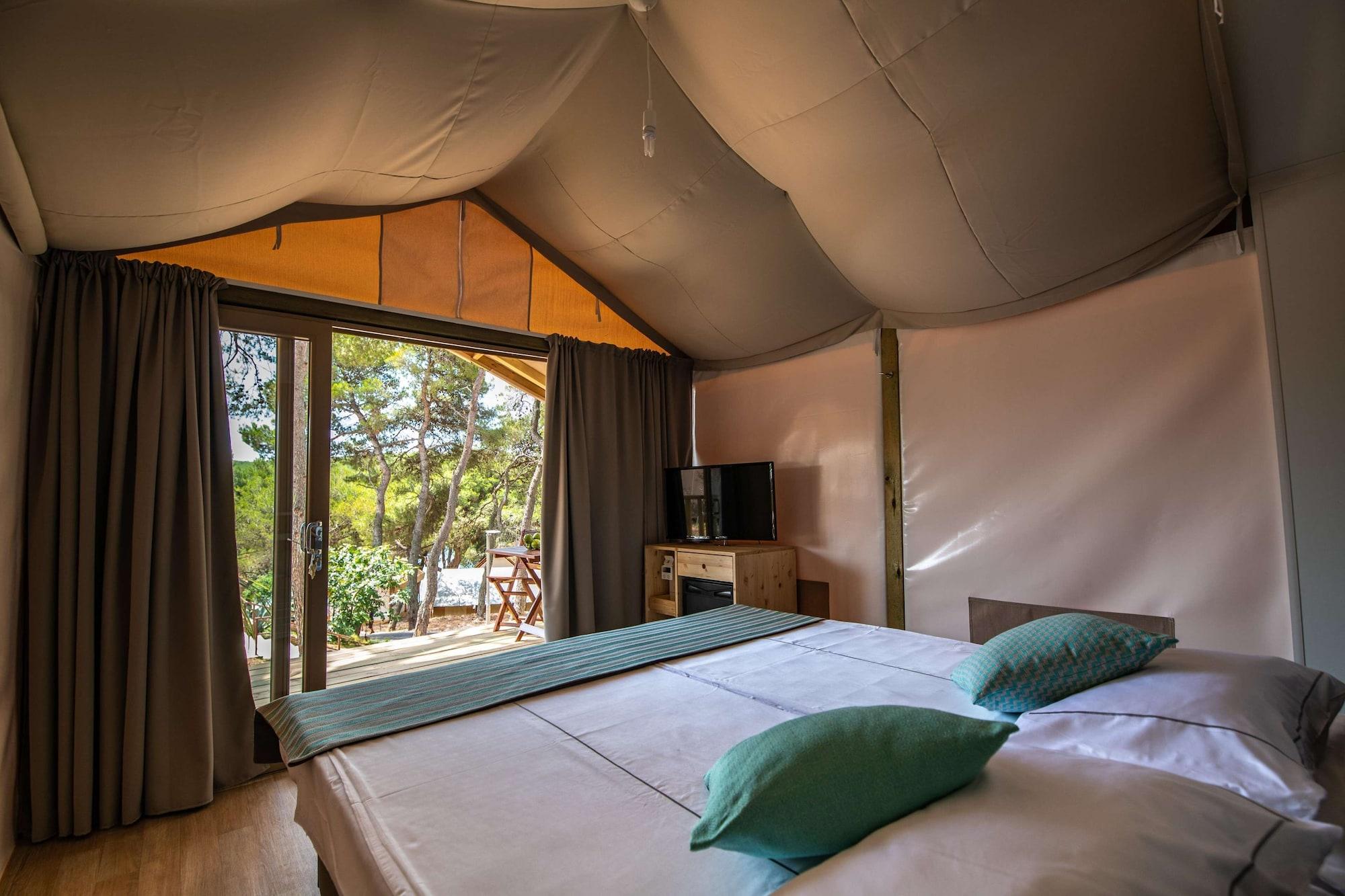 Mini, Lodge