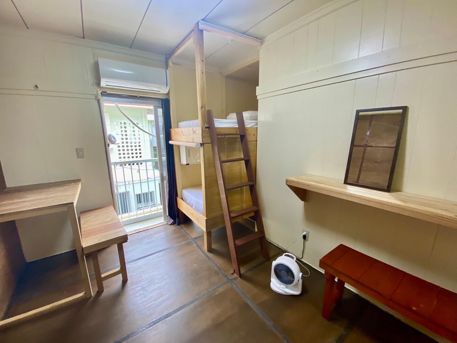 Standard, Twin Beds