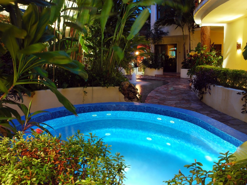 Villas Sacbe Condo Hotel 45/49