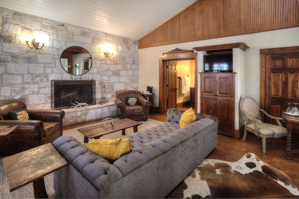 The Lodge Above Town Creek 42/73
