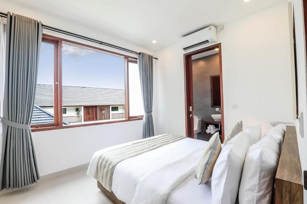 Vienna Villas Seminyak 4/20