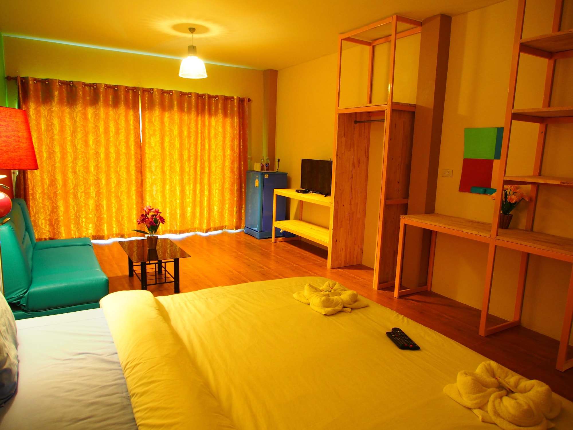 ROOM, DOUBLE BED, RIVER VIEW