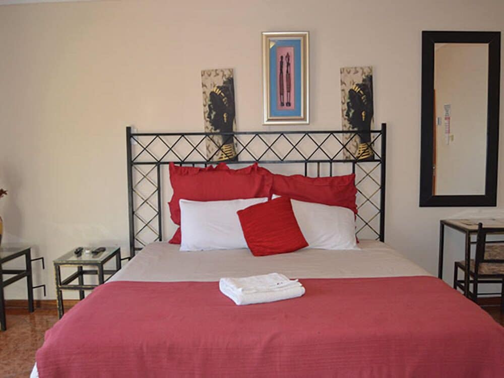 Esme's Guest House 14/18