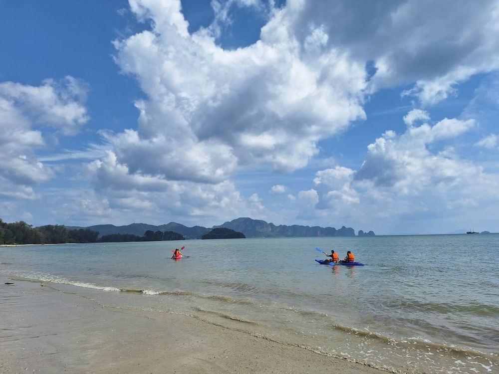 Pan Beach Bungalows 45/50