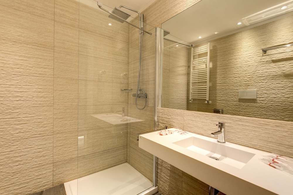 ECCE ROMA SUITES 36/47