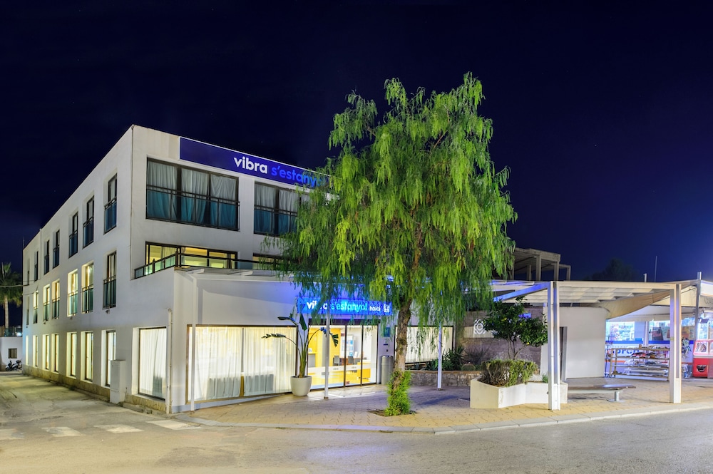 Hotel Vibra S Estanyol in SANT JOSEP DE SA TALAIA