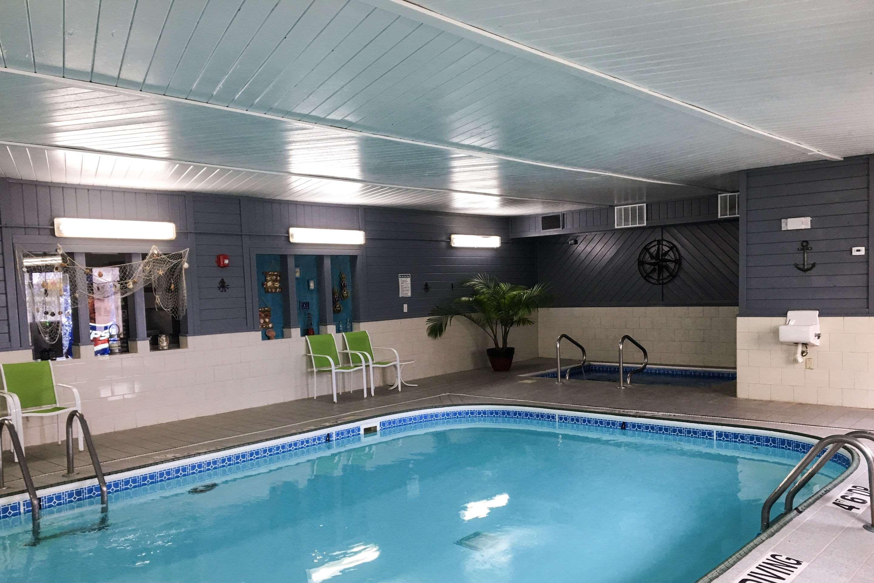 Quality Inn & Suites Lincoln near I-55 6/8