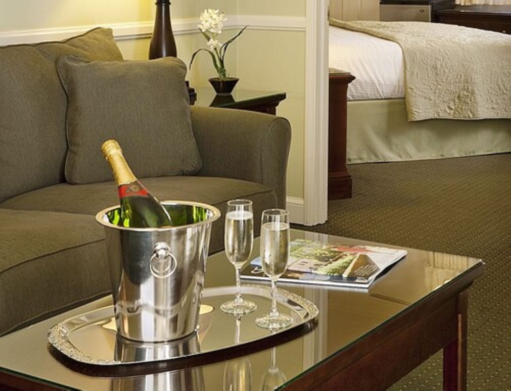 Lavender Inn By The Sea 38/45