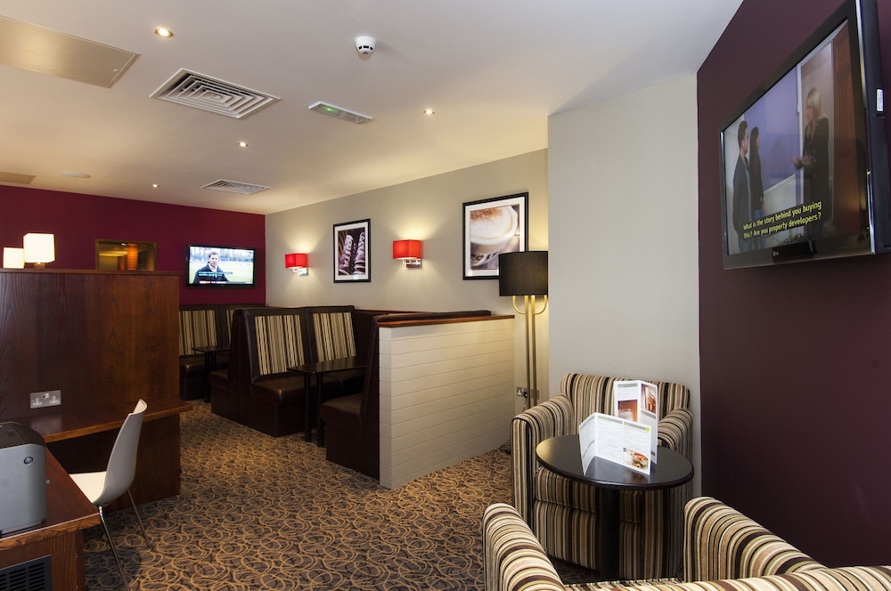 Premier Inn London Stansted Airport 32/52