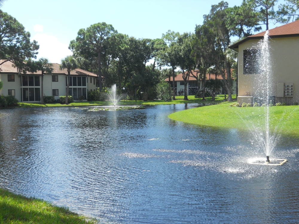 Shorewalk Vacation Villas 31/45
