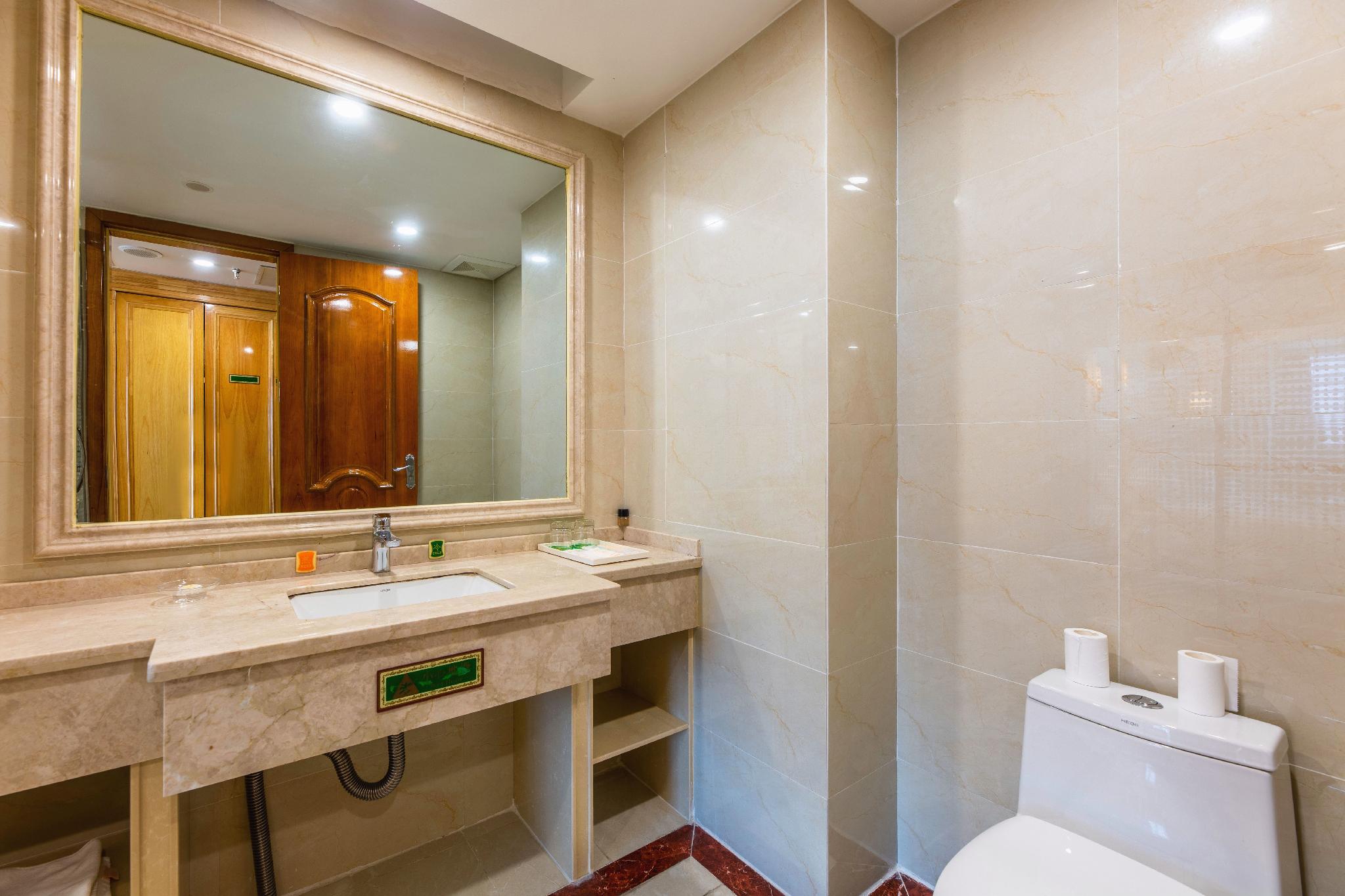 Vienna International Hotel (Wuhan Yangguang Yuhang) 28/28