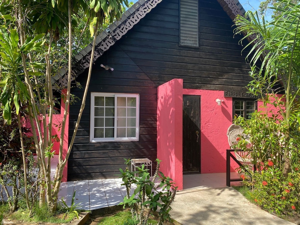Firefly Beach Cottages and Suites 10/78