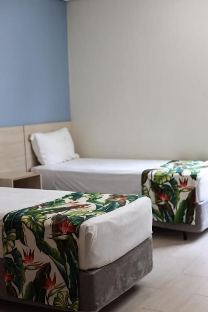 VALINHOS PLAZA HOTEL 8/72