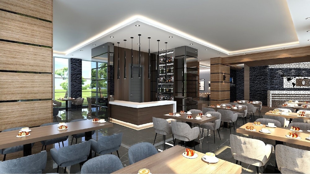 Grand Sapphire City Hotel 36/38