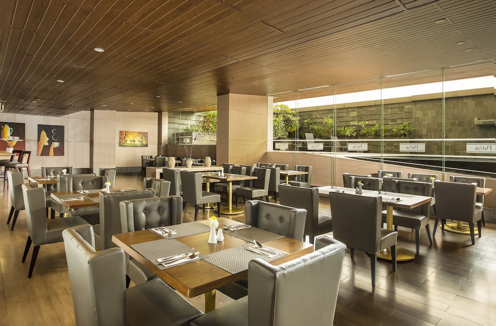 Swiss-Belhotel Bogor 40/63