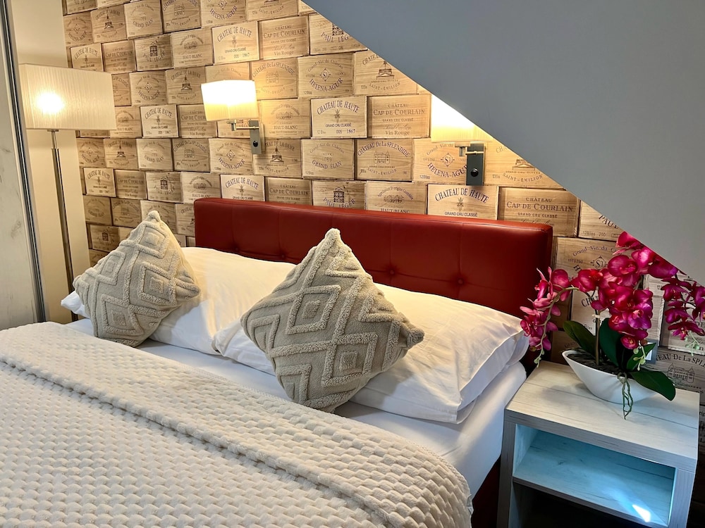 Hotel Shato 24/49