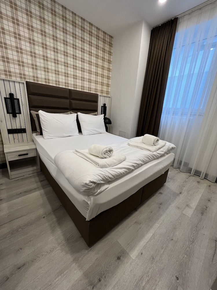 ECONOMY, DOUBLE BED