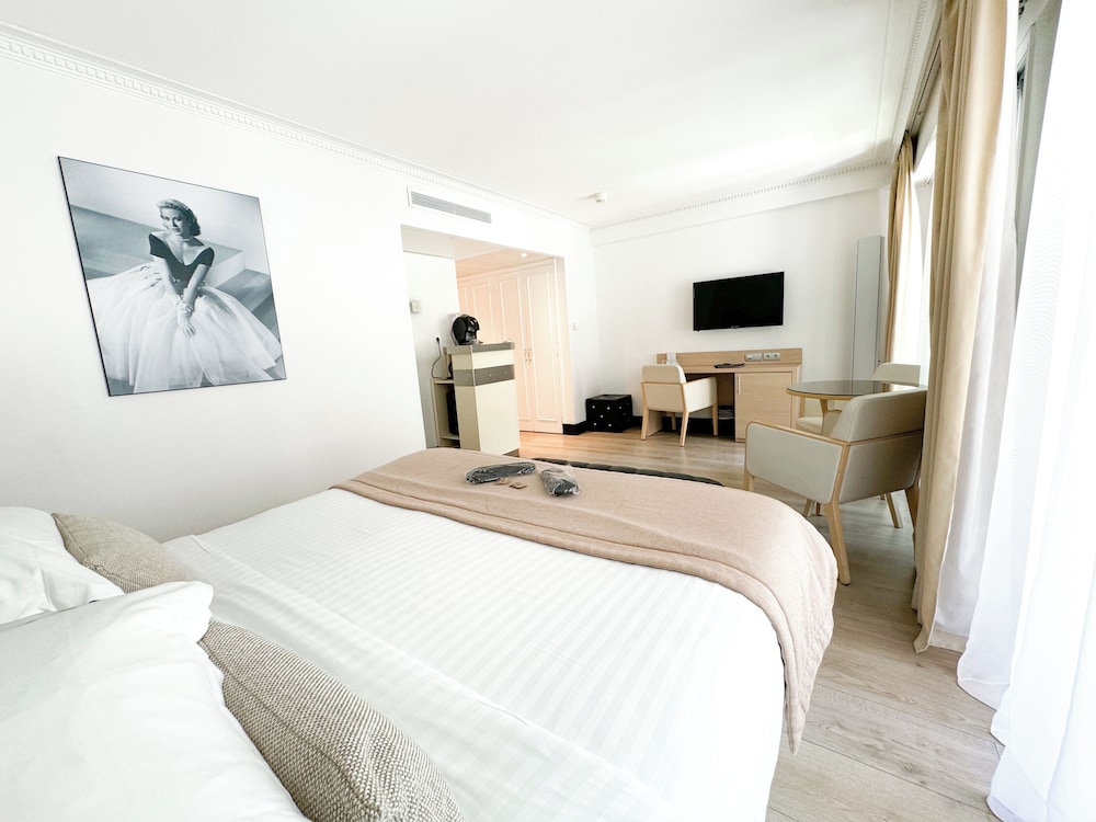 DELUXE, TERRACE
