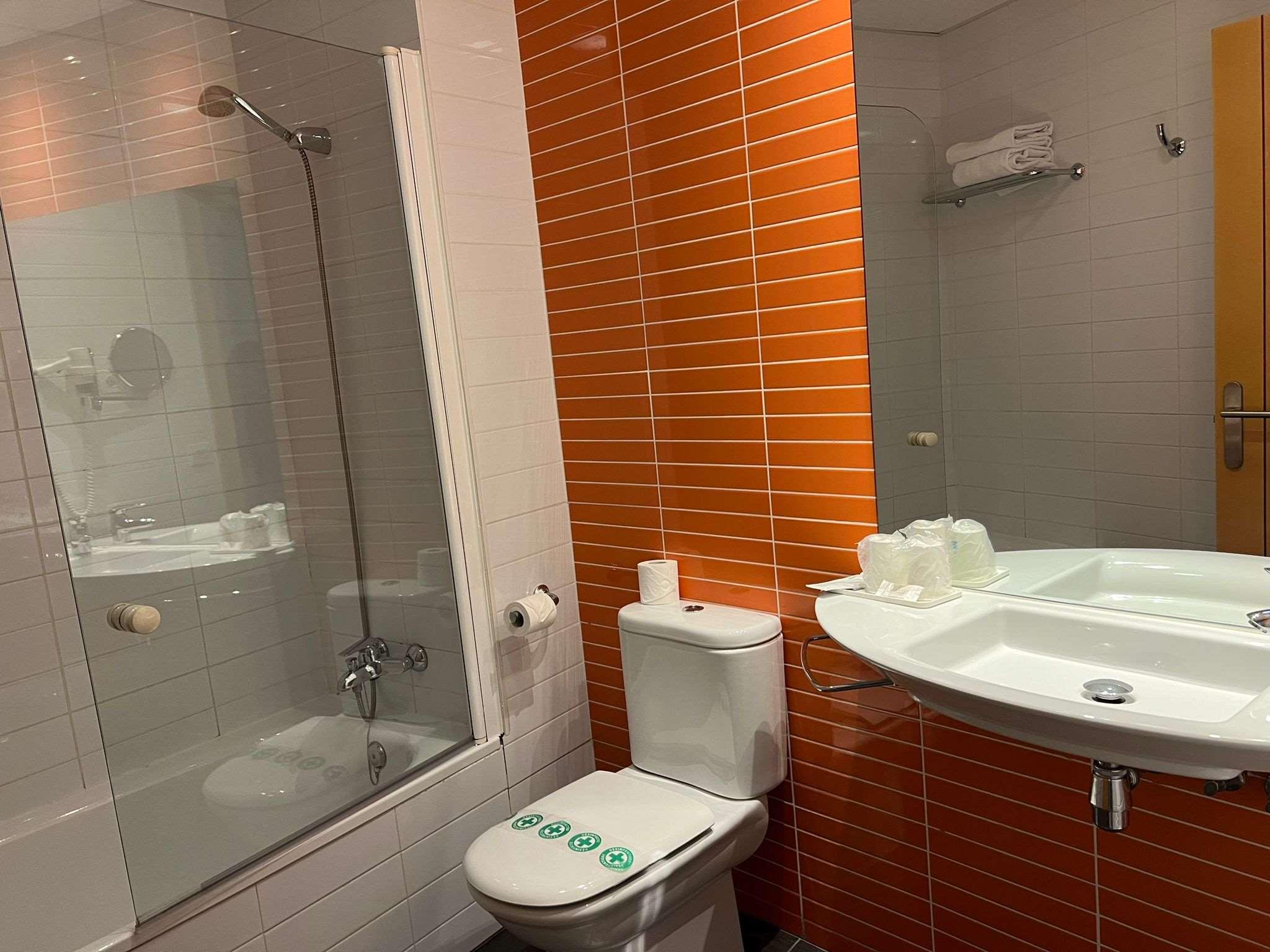 Blu Hotel Pamplona 31/32