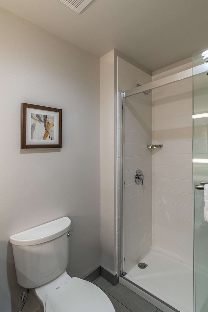 Best Western Plus Tacoma Hotel 27/50