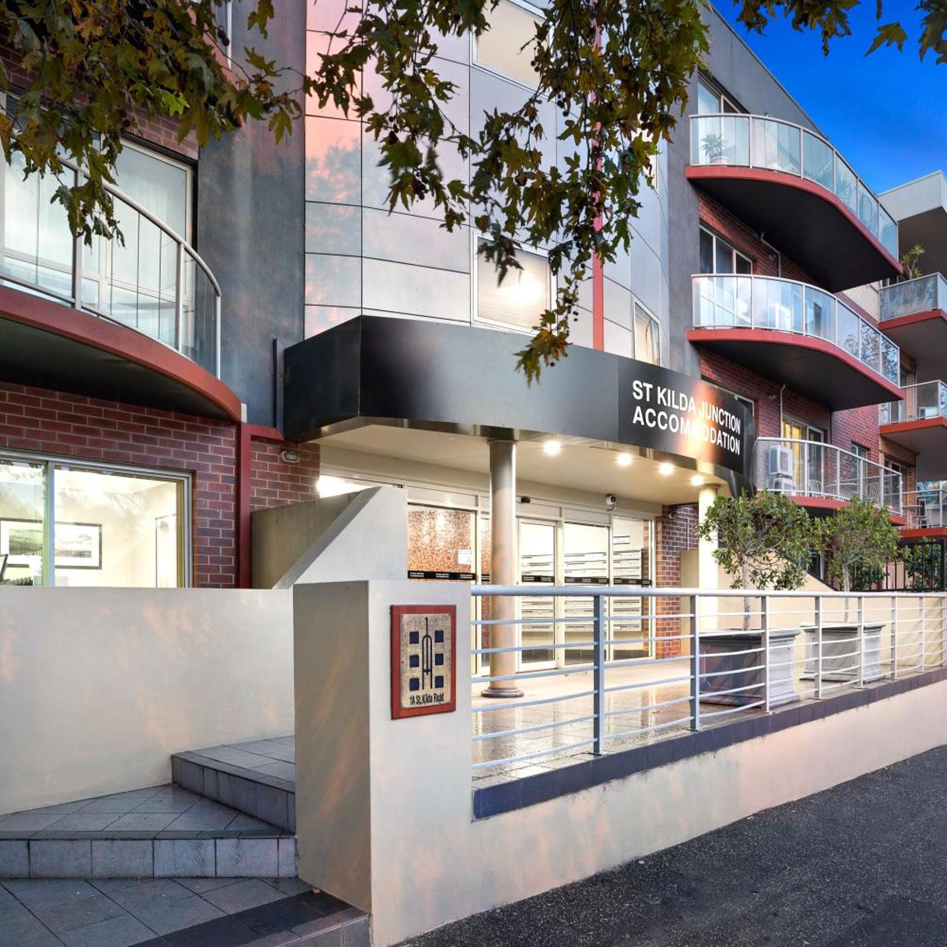 Amazing Accommodations St Kilda Melbourne 4/51