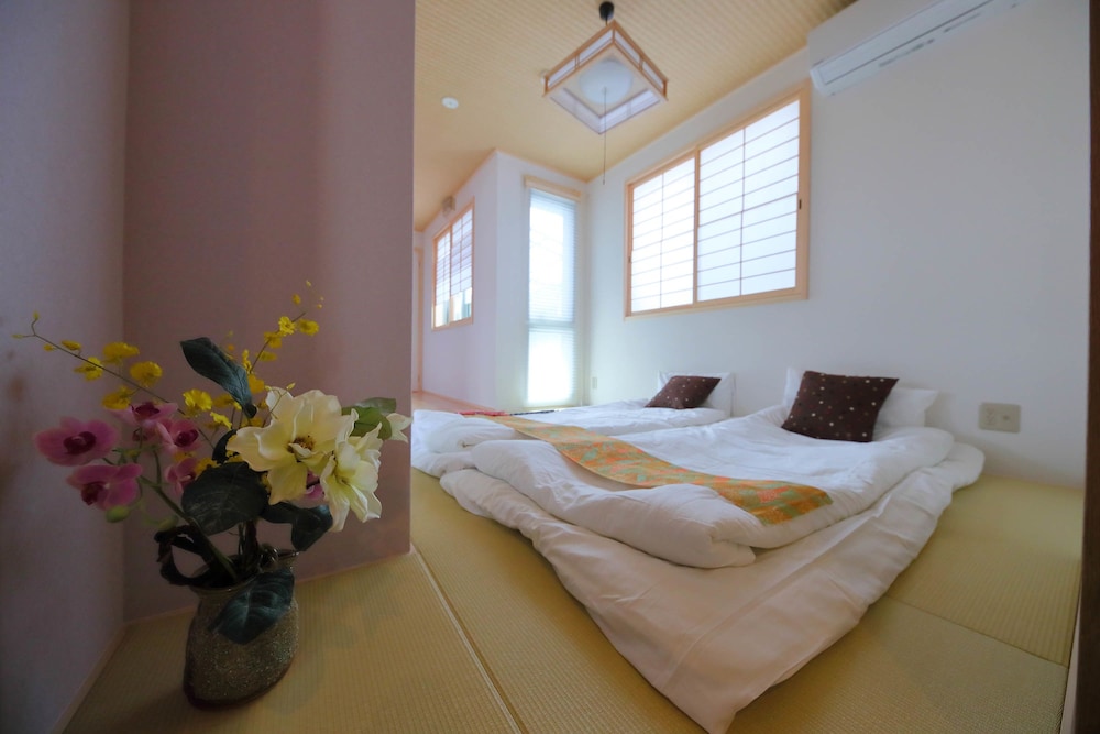 FAMILY SUITE, DELUXE