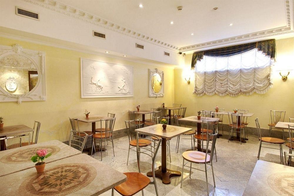 Hotel Stromboli 30/34