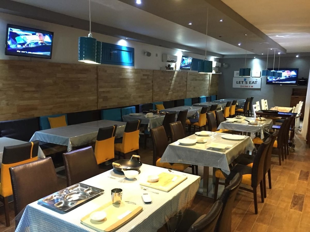 Murex Plaza Hotel and Suites 26/33