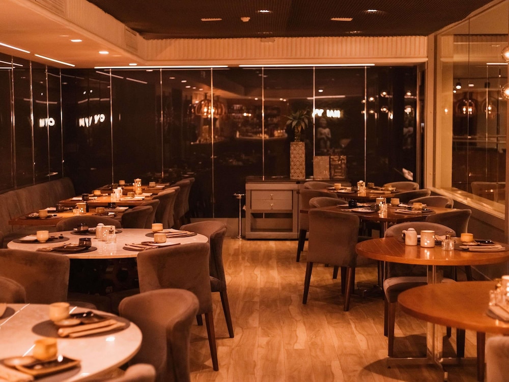 Grand Mercure Curitiba Rayon 39/50