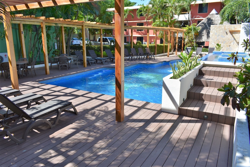 Hotel Maya Tulipanes Palenque 8/71