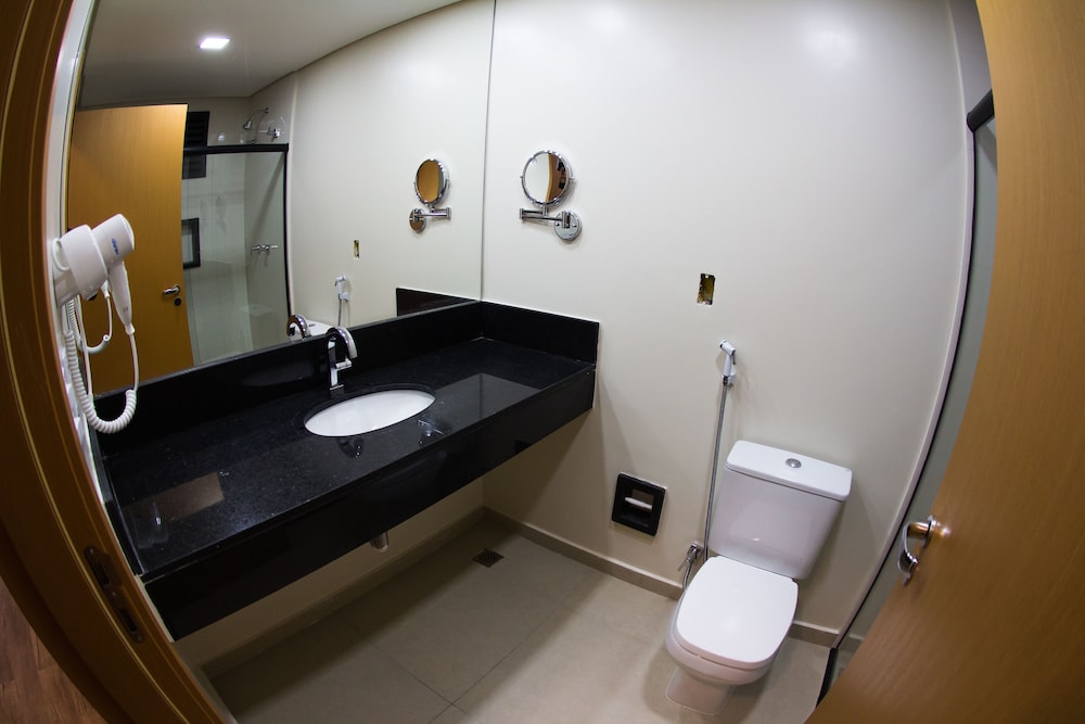 Summit Suites Hotel Cacapava 65/66