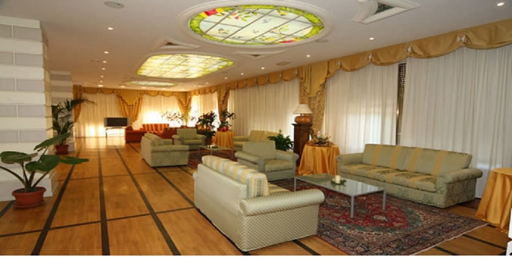 Hotel President 29/43