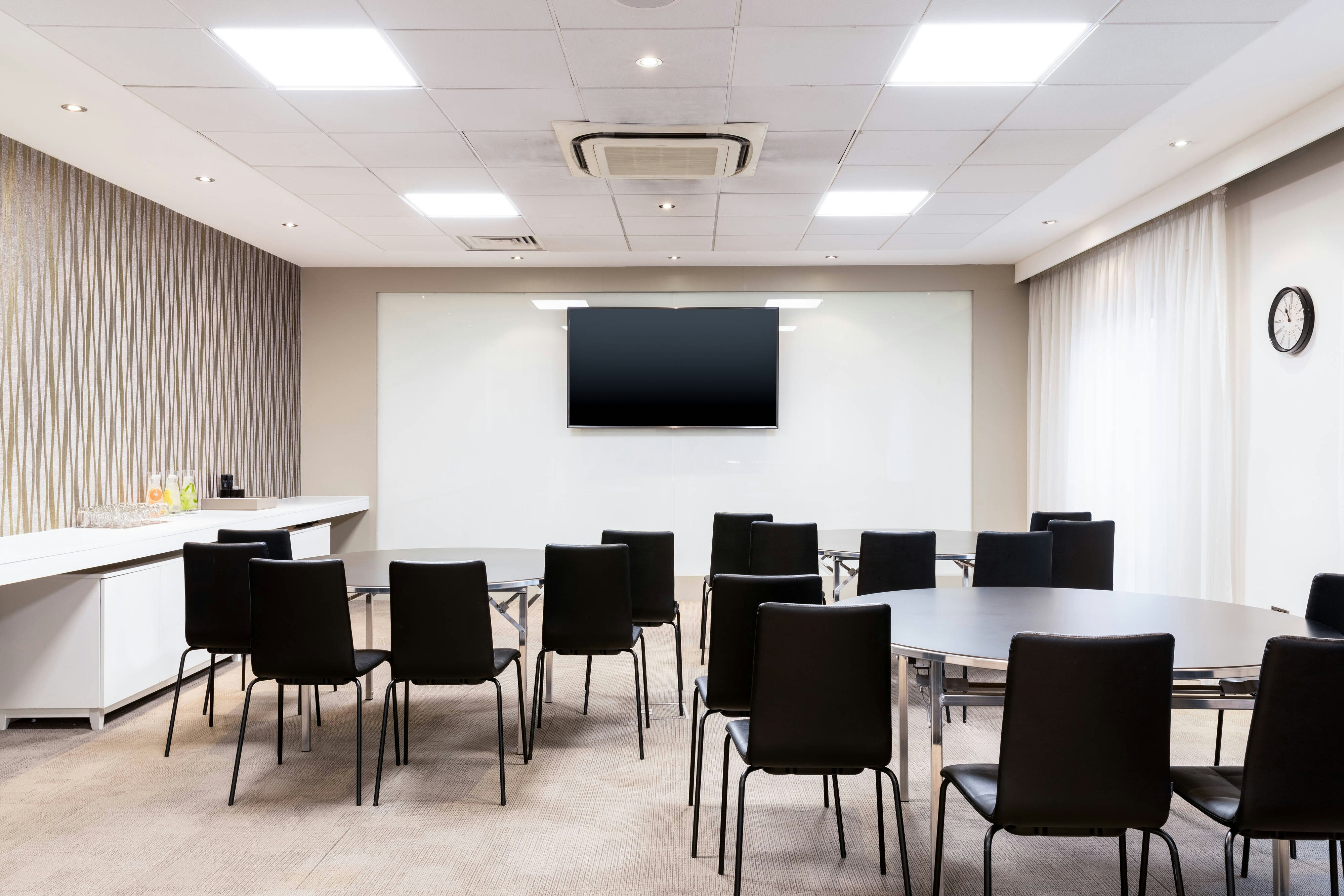 AC Hotel Manchester Salford Quays 34/39