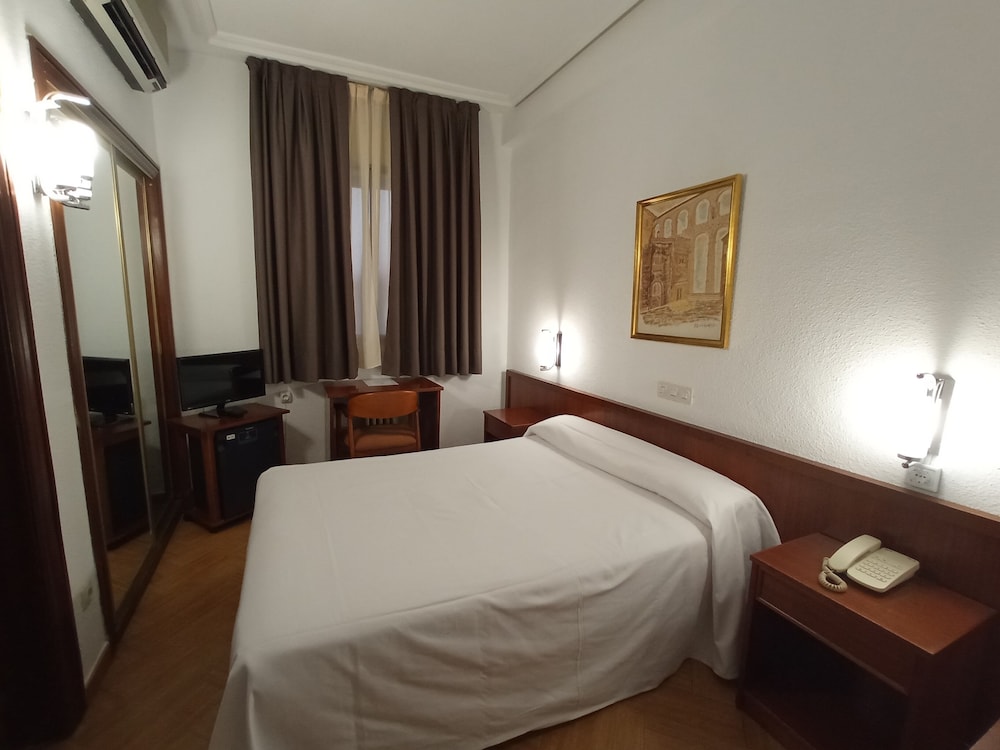 Hotel ELE Acueducto 17/57