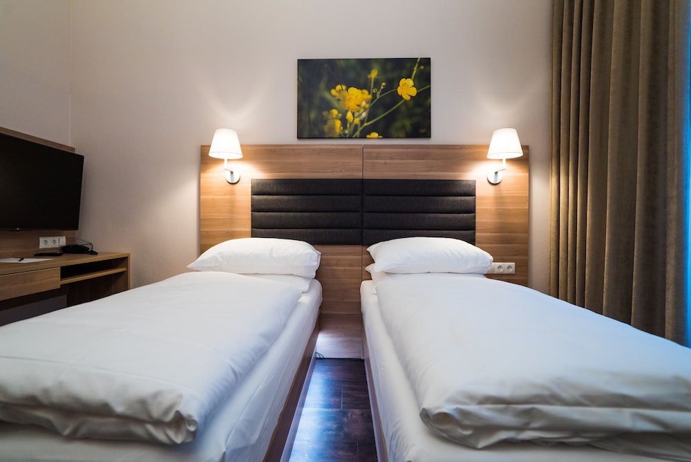 Hotel Marc Aurel 25/48