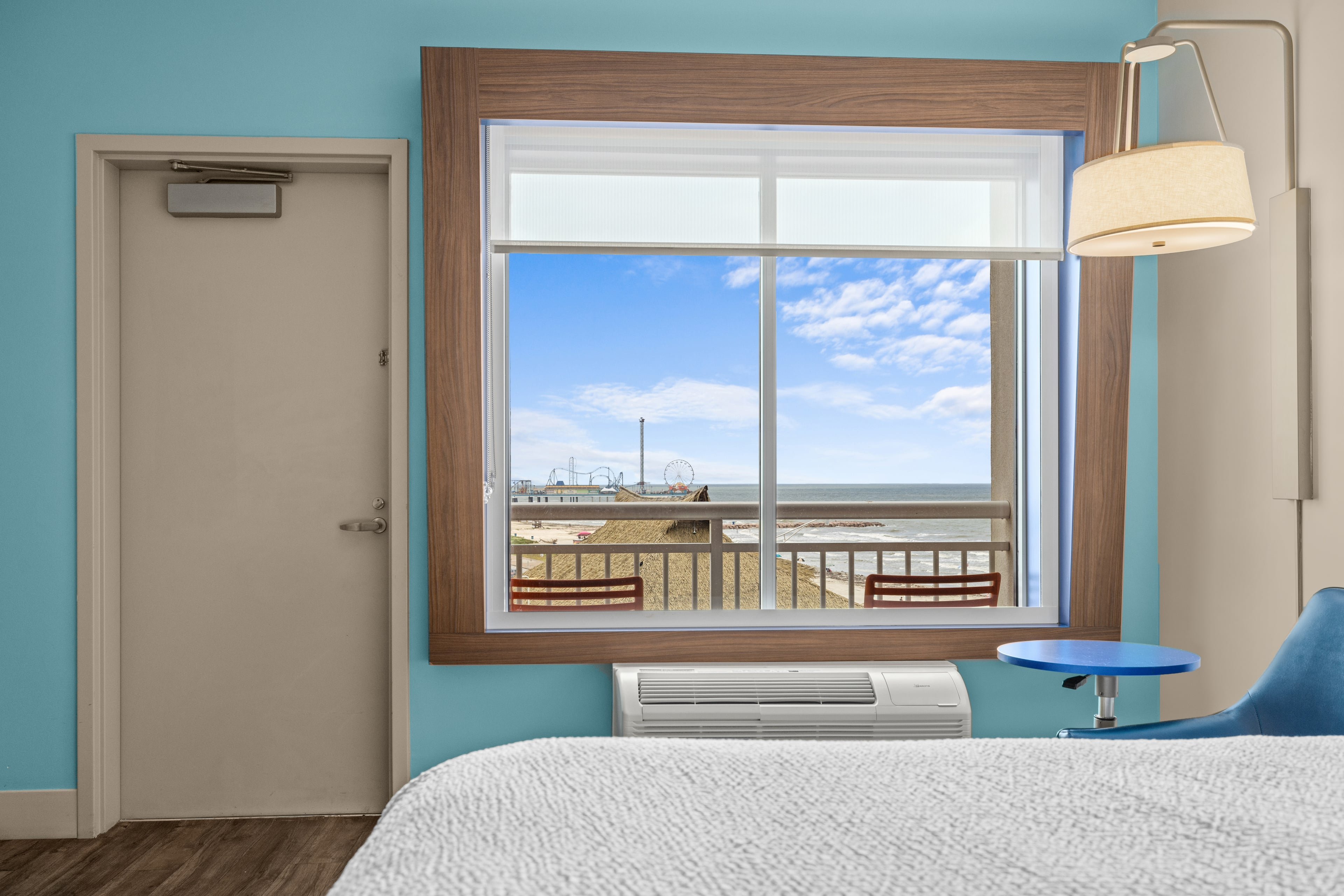 Holiday Inn Express Suites Galveston Beach 21/65