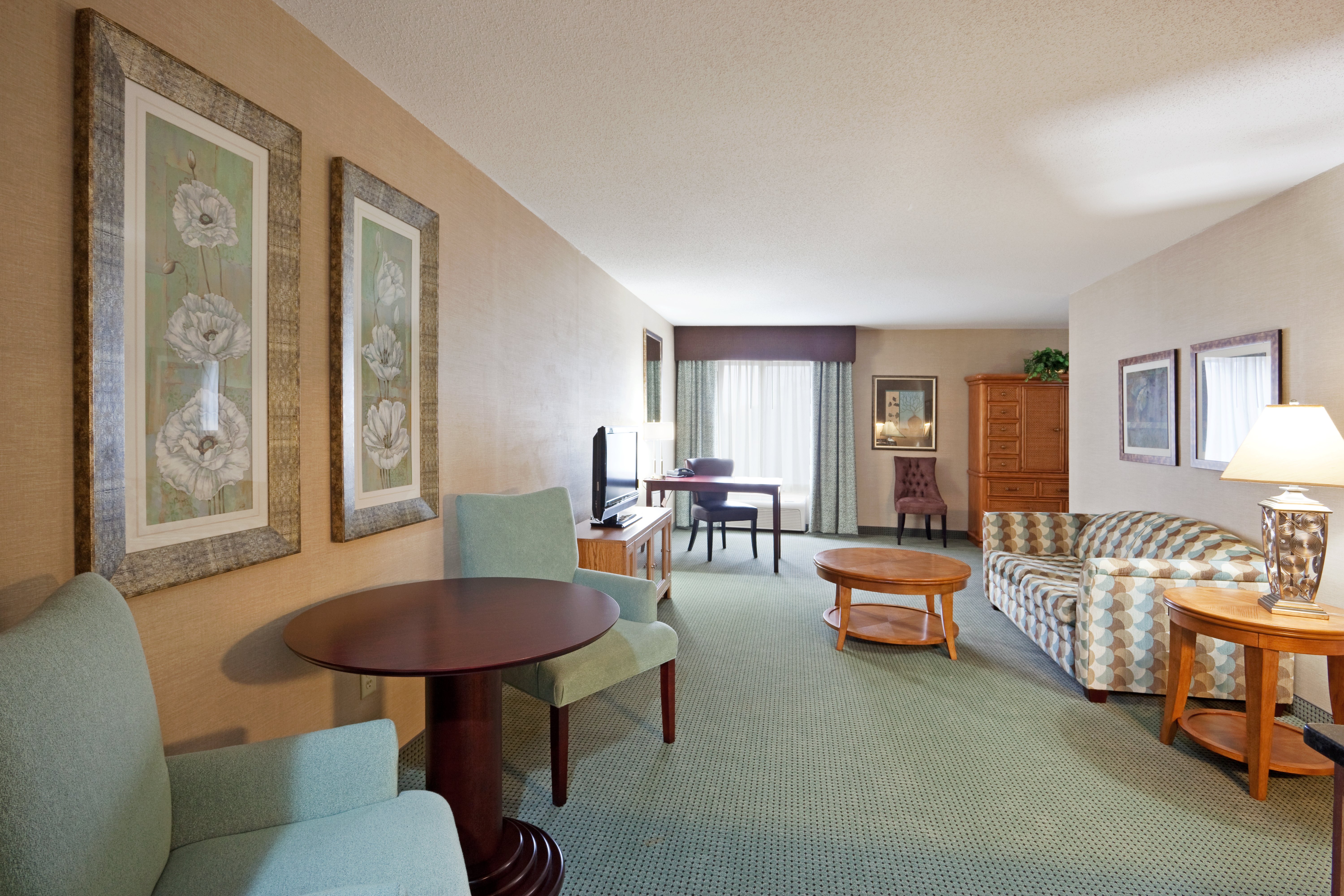 Holiday Inn Express Hotel Suites Meriden 36/50