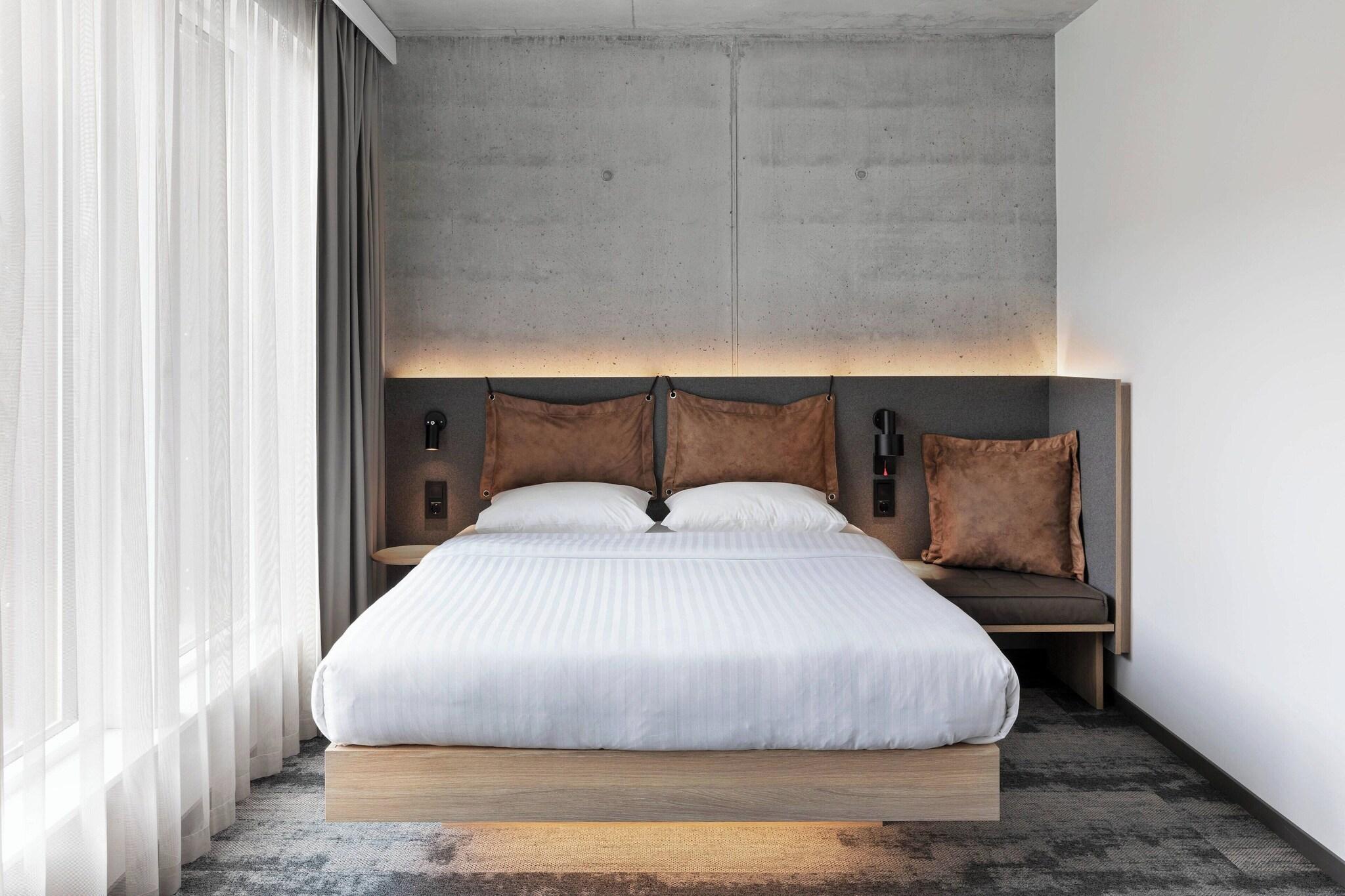 Standard, Double Bed