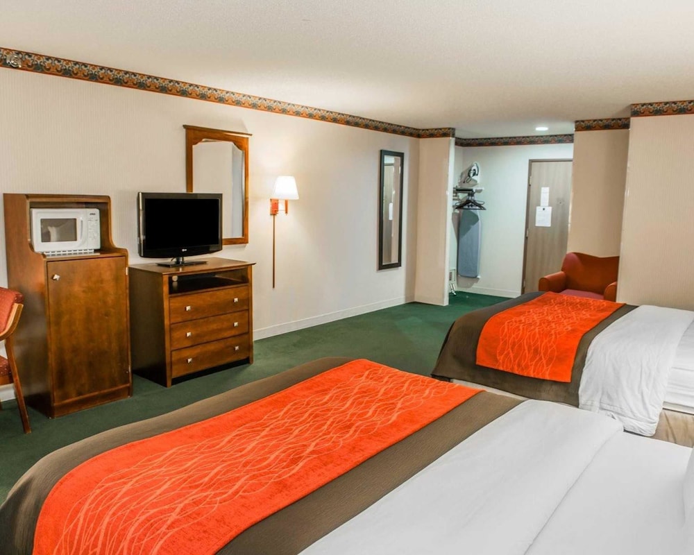 Quality Inn & Suites Lebanon I-65 8/38