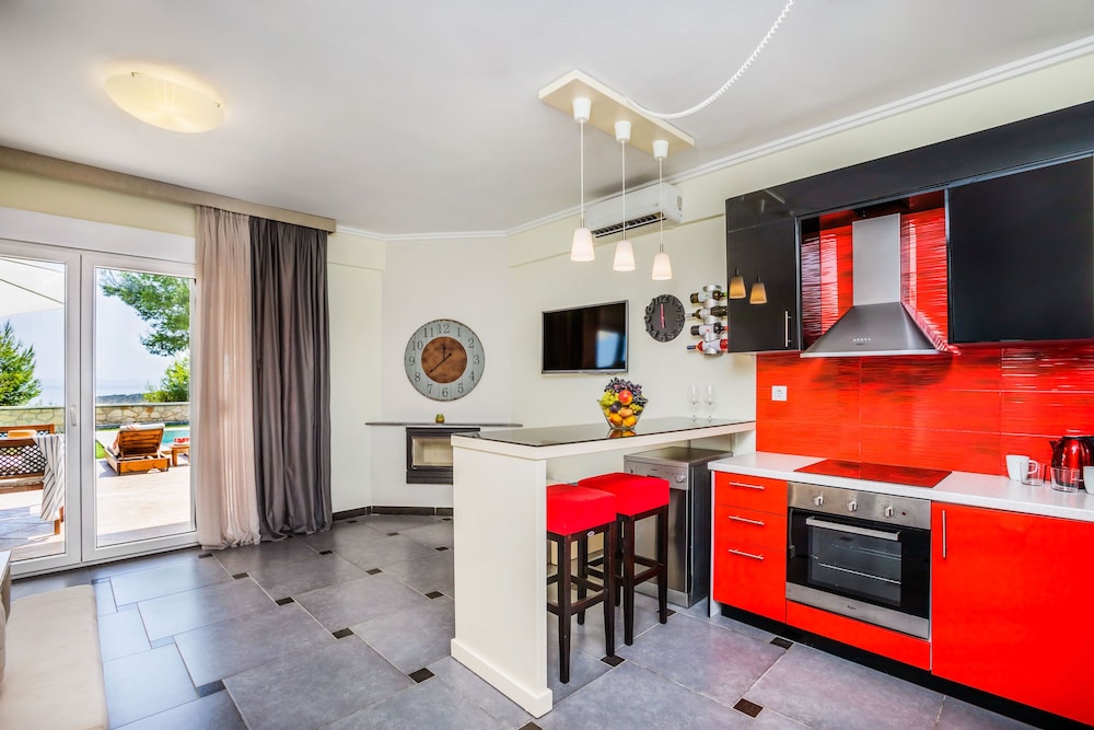 Sunny Villas And Spa 46/50