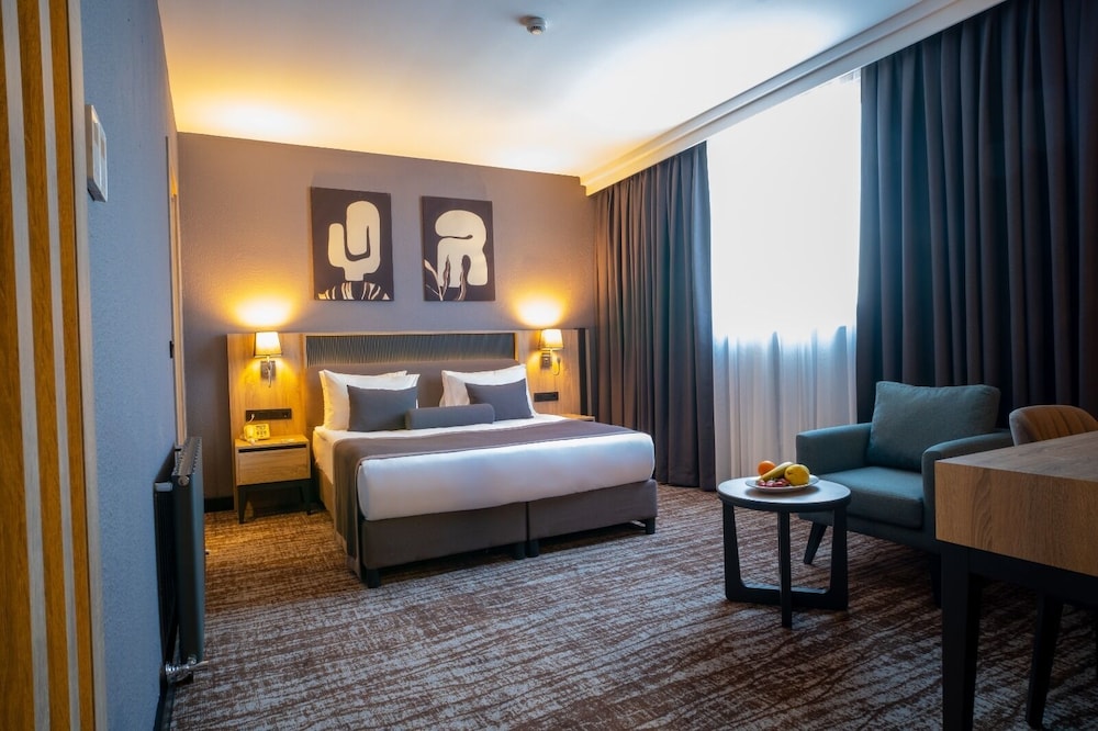Mayi Hotel 18/55