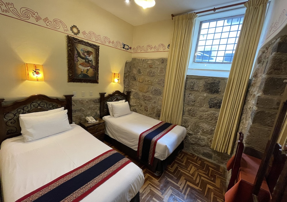 Hotel Rojas 31/68