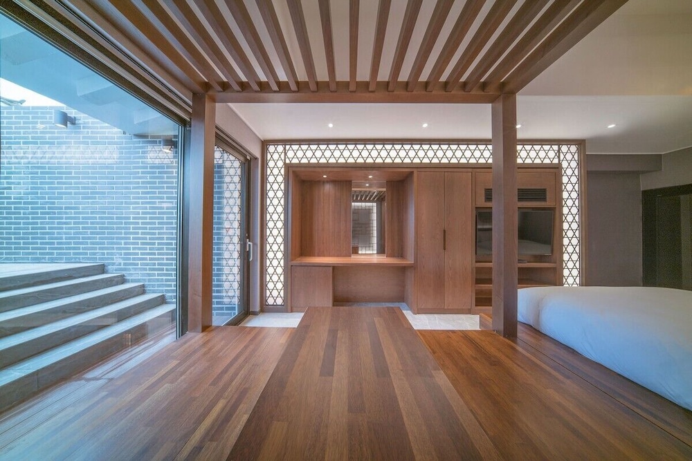Yeon Hwa Moon Hotel 39/49
