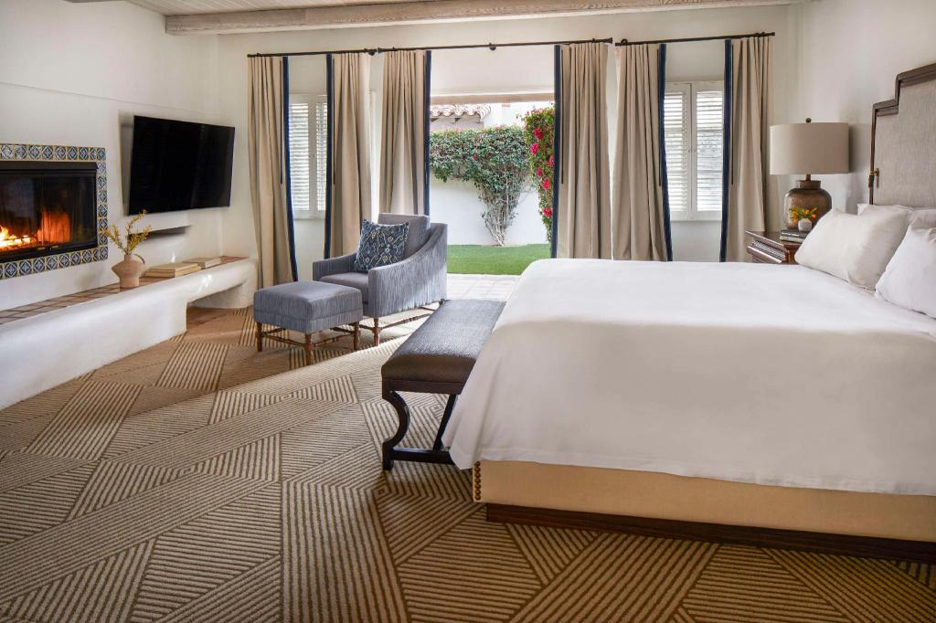1 Bedroom, Hacienda, King Bed, Sofa, Private Pool